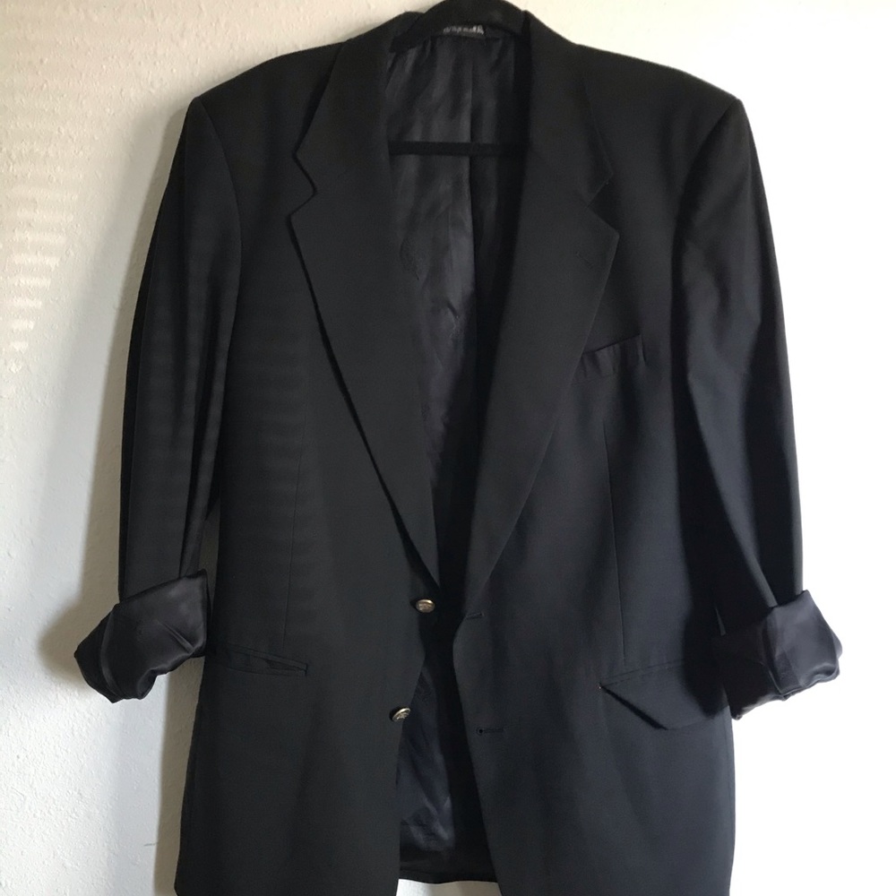 SALE 50% off Vtg. Burberry’s men’s blazer